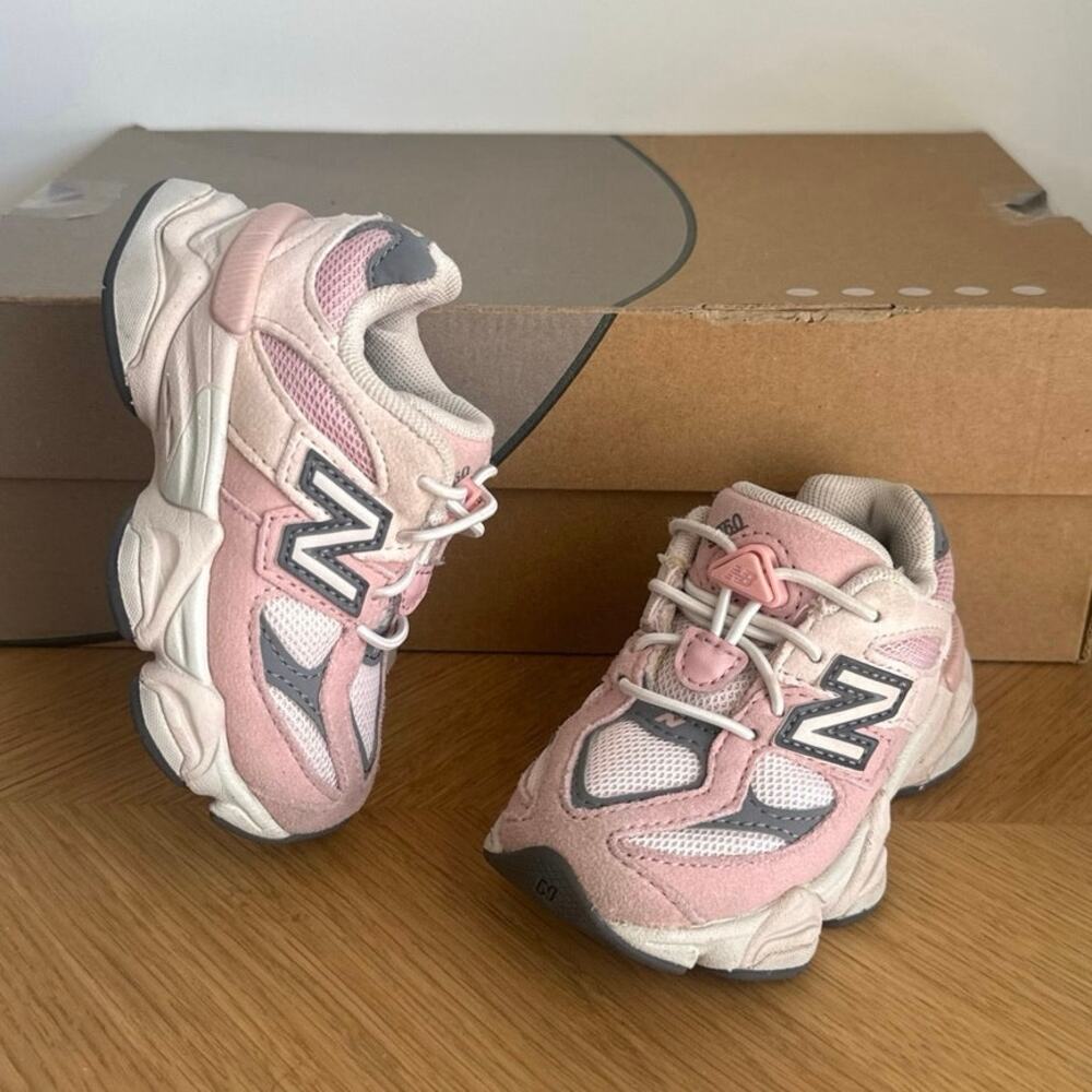 RARE 💕New Balance 9060 ‘Pink Granite’ Toddler Sneakers- SZ 6 C